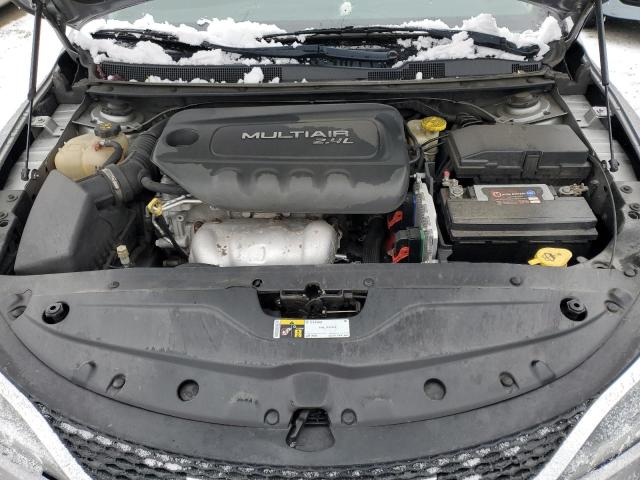 Photo 11 from auction – 2015 CHRYSLER 200 LIMITE with VIN 1C3CCCAB5FN575989
