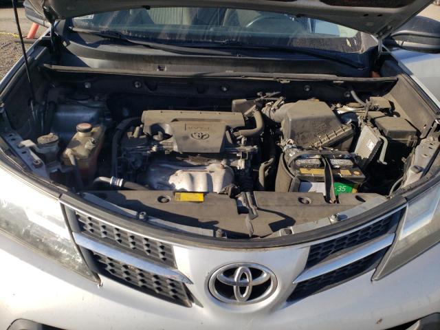 Photo 11 from auction – 2014 TOYOTA RAV4 LE with VIN JTMBFREV7EJ006962