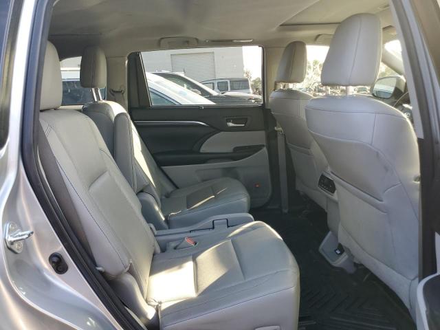 Photo 11 from auction – 2015 TOYOTA HIGHLANDER with VIN 5TDYKRFH7FS066453