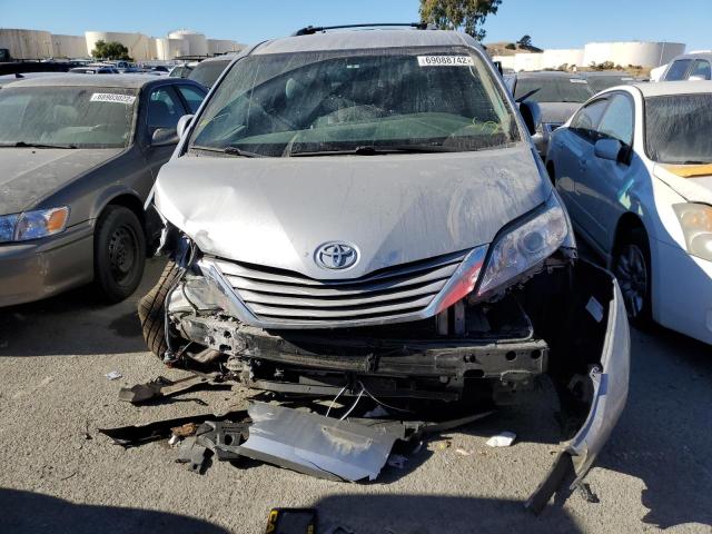 Photo 5 from auction – 2015 TOYOTA SIENNA LE with VIN 5TDKK3DC0FS575875