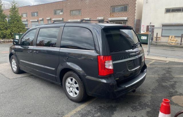 Photo 3 from auction – 2012 CHRYSLER TOWN & COU with VIN 2C4RC1CG2CR124245