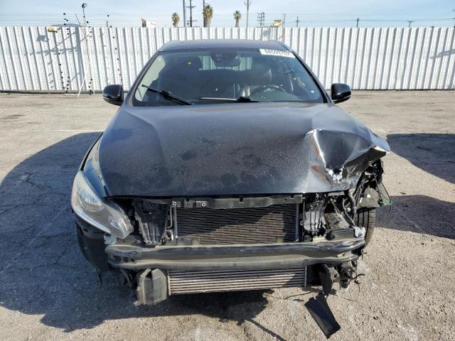Photo 5 from auction – 2017 VOLVO V60 T5 PRE with VIN YV140MEK1H1333388
