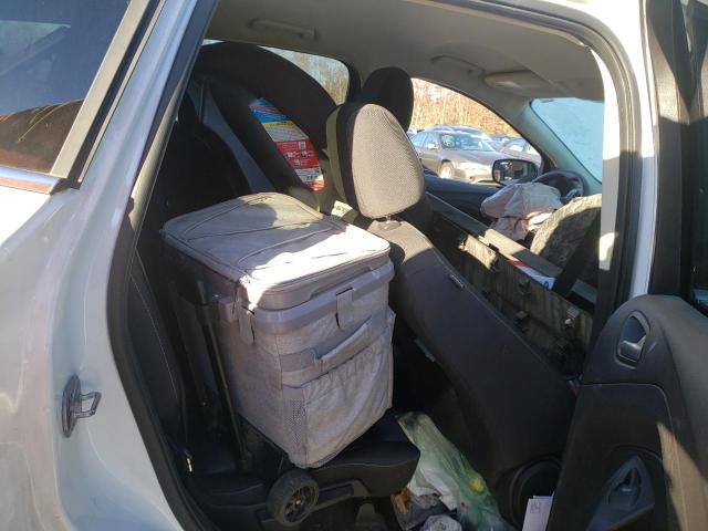 Photo 11 from auction – 2017 FORD ESCAPE SE with VIN 1FMCU9GD2HUC03860