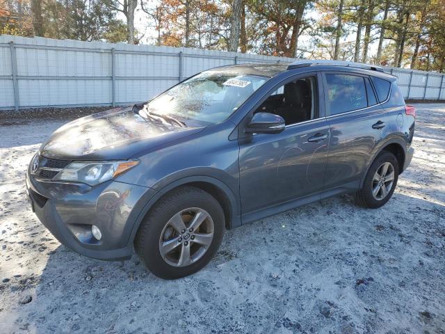 TOYOTA RAV4 XLE 2015 with VIN JTMRFREV5FD127925 - Photo from auction