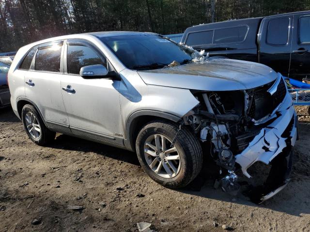 Photo 4 from auction – 2015 KIA SORENTO LX with VIN 5XYKTCA65FG551600