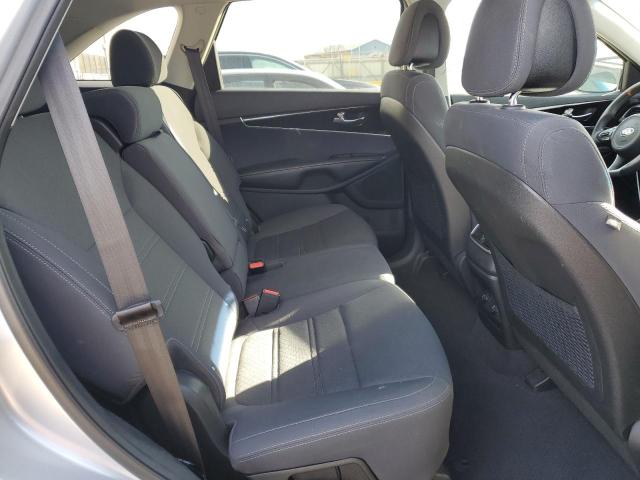 Photo 11 from auction – 2016 KIA SORENTO LX with VIN 5XYPGDA33GG075760