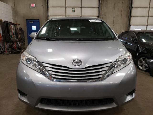 Photo 5 from auction – 2017 TOYOTA SIENNA LE with VIN 5TDJZ3DC2HS187170