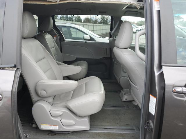 Photo 11 from auction – 2017 TOYOTA SIENNA XLE with VIN 5TDDZ3DC8HS166420