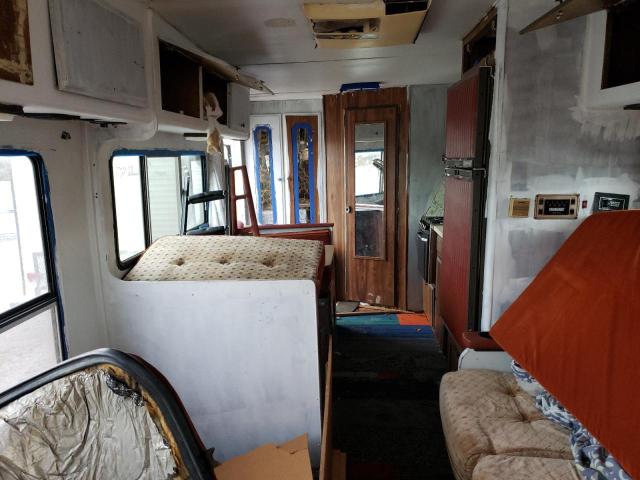 Photo 6 from auction – 1983 TRAV MOTOR HOME with VIN 2GDJG31M2D4519655