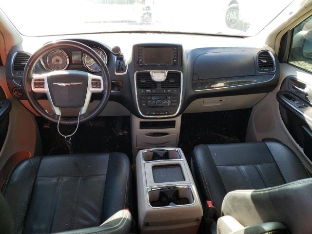 Photo 8 from auction – 2016 CHRYSLER TOWN & COU with VIN 2C4RC1BG8GR295525