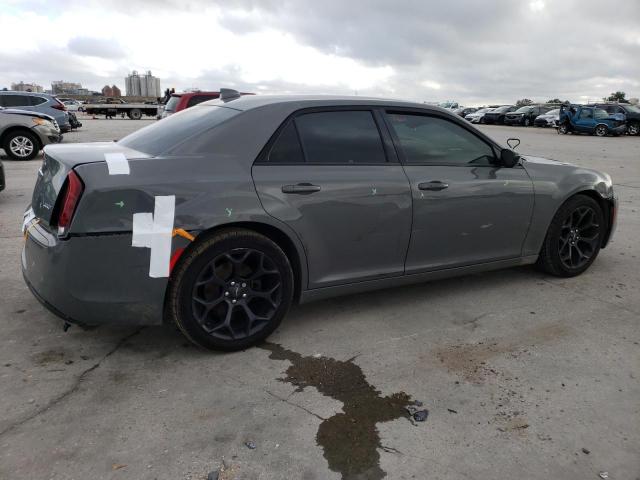 Photo 3 from auction – 2019 CHRYSLER 300 TOURIN with VIN 2C3CCAAG1KH577709