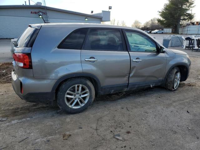 Photo 3 from auction – 2015 KIA SORENTO LX with VIN 5XYKTCA65FG633634