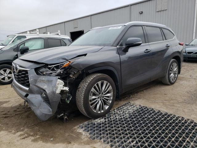 TOYOTA HIGHLANDER 2020 with VIN 5TDFZRBH8LS027925 - Photo from auction