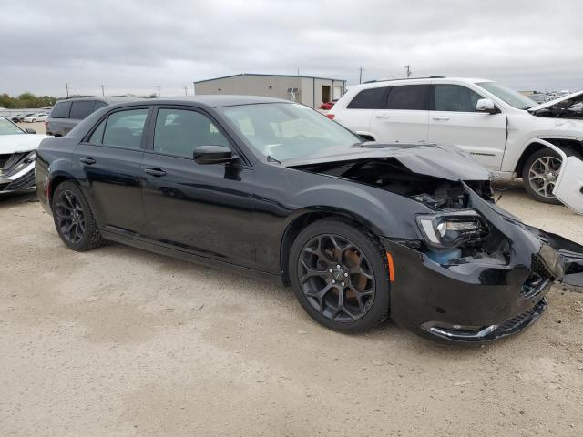 Photo 4 from auction – 2020 CHRYSLER 300 S with VIN 2C3CCABG5LH131403