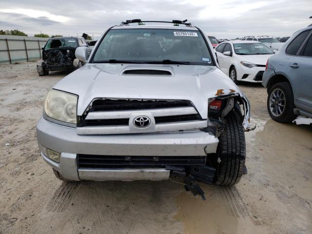 Photo 5 from auction – 2004 TOYOTA 4RUNNER SR with VIN JTEBT14R040043706