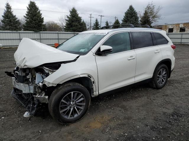 TOYOTA HIGHLANDER 2019 with VIN 5TDJZRFH9KS592557 - Photo from auction