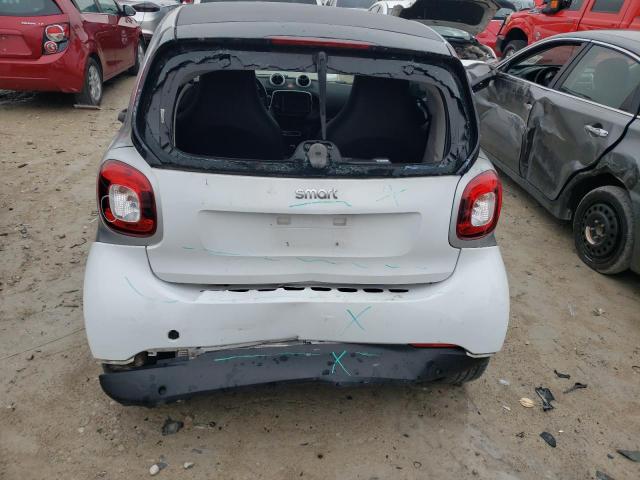Photo 6 from auction – 2016 SMART FORTWO with VIN WMEFJ5DA3GK153253