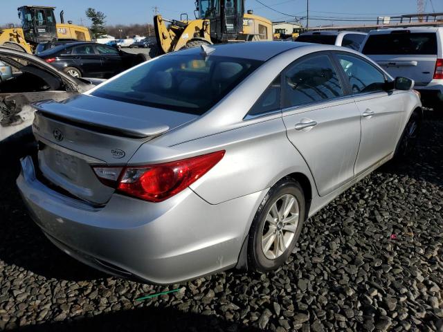 Photo 3 from auction – 2011 HYUNDAI SONATA GLS with VIN 5NPEB4AC4BH111981