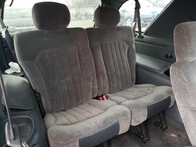 Photo 11 from auction – 2002 CHEVROLET BLAZER with VIN 1GNCS18W22K130821
