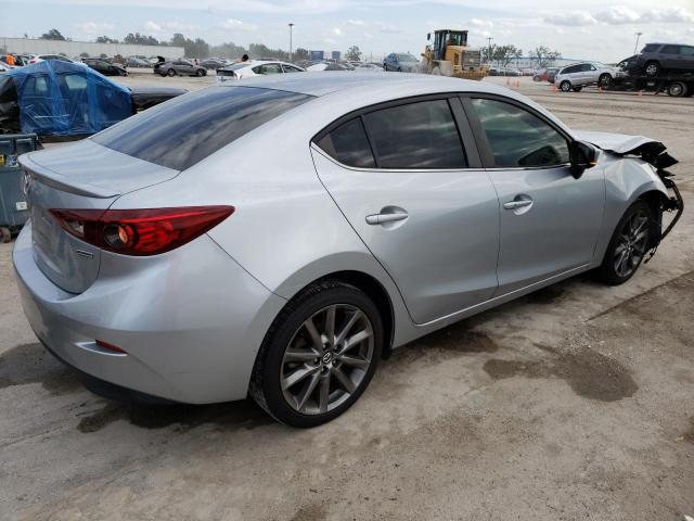 Photo 3 from auction – 2018 MAZDA 3 TOURING with VIN 3MZBN1V3XJM207123