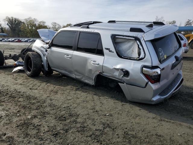 Photo 2 from auction – 2018 TOYOTA 4RUNNER SR with VIN JTEBU5JR2J5524242