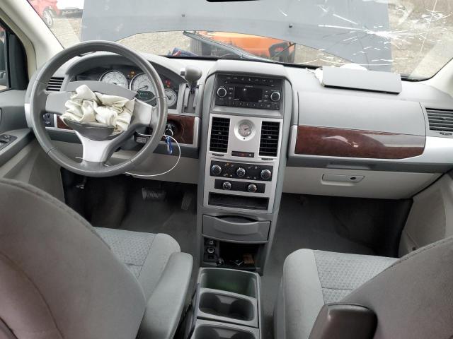 Photo 8 from auction – 2010 CHRYSLER TOWN & COU with VIN 2A4RR5D14AR243650