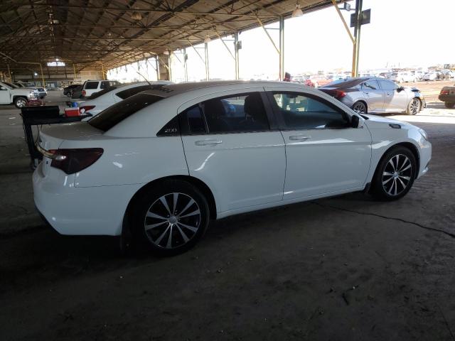 Photo 3 from auction – 2013 CHRYSLER 200 LIMITE with VIN 1C3CCBCGXDN654610