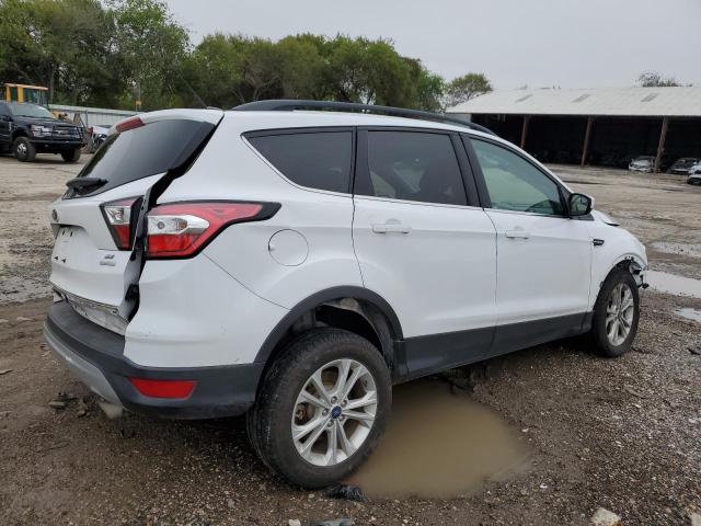 Photo 3 from auction – 2018 FORD ESCAPE SE with VIN 1FMCU0GD0JUC12316