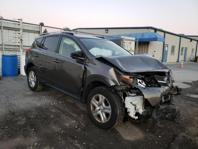 Photo 4 from auction – 2015 TOYOTA RAV4 LE with VIN JTMBFREV8FD173220