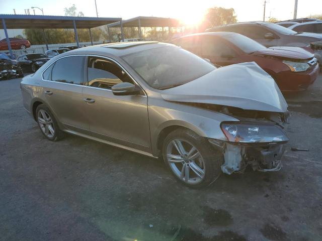Photo 4 from auction – 2015 VOLKSWAGEN PASSAT SE with VIN 1VWBT7A35FC032478