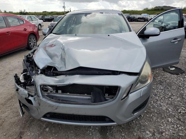 Photo 11 from auction – 2011 VOLVO S60 T6 with VIN YV1902FHXB2008107