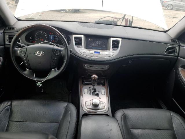Photo 8 from auction – 2011 HYUNDAI GENESIS 4. with VIN KMHGC4DF0BU120593
