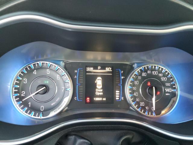 Photo 9 from auction – 2015 CHRYSLER 200 LIMITE with VIN 1C3CCCAB1FN658352