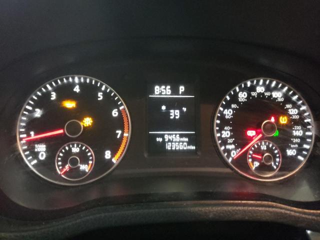 Photo 9 from auction – 2015 VOLKSWAGEN PASSAT S with VIN 1VWAS7A33FC113655