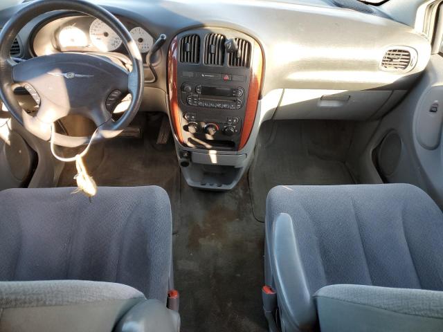 Photo 8 from auction – 2005 CHRYSLER TOWN & COU with VIN 1C4GP45R95B352322