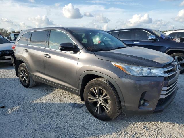 Photo 4 from auction – 2018 TOYOTA HIGHLANDER with VIN 5TDBZRFH0JS864450