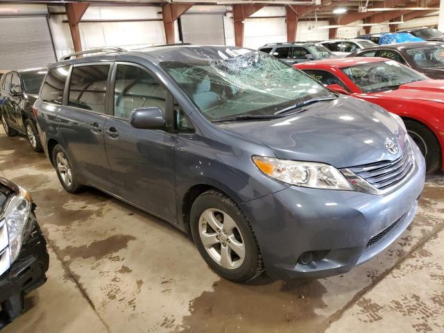 Photo 4 from auction – 2017 TOYOTA SIENNA LE with VIN 5TDKZ3DC0HS883787