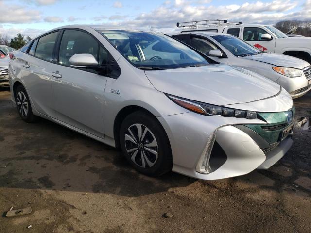 Photo 4 from auction – 2017 TOYOTA PRIUS PRIM with VIN JTDKARFP5H3067315
