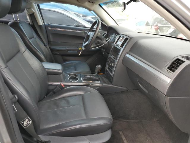 Photo 7 from auction – 2010 CHRYSLER 300 TOURIN with VIN 2C3CA5CV3AH328769