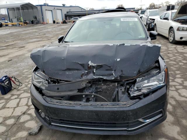 Photo 5 from auction – 2016 VOLKSWAGEN PASSAT SE with VIN 1VWBT7A31GC024010