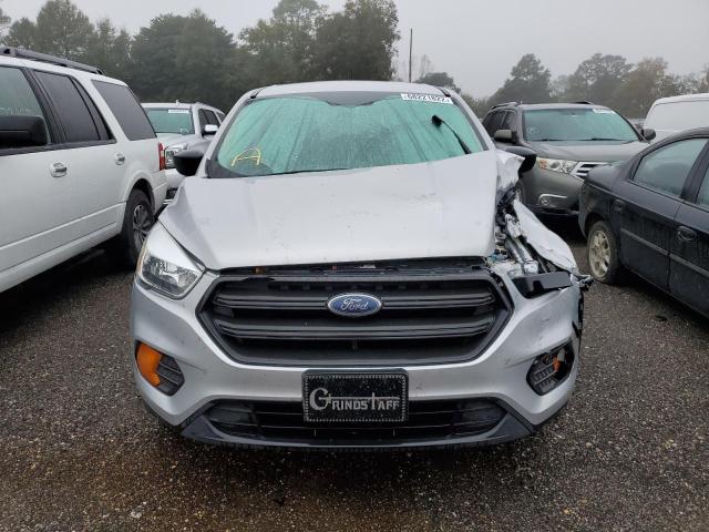 Photo 5 from auction – 2017 FORD ESCAPE S with VIN 1FMCU0F77HUB20447