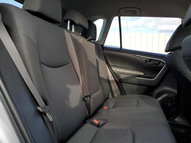 Photo 11 from auction – 2019 TOYOTA RAV4 LE with VIN JTMG1RFV9KD502262
