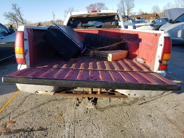 Photo 6 from auction – 2000 CHEVROLET SILVERADO with VIN 1GCEK14V3YE327969