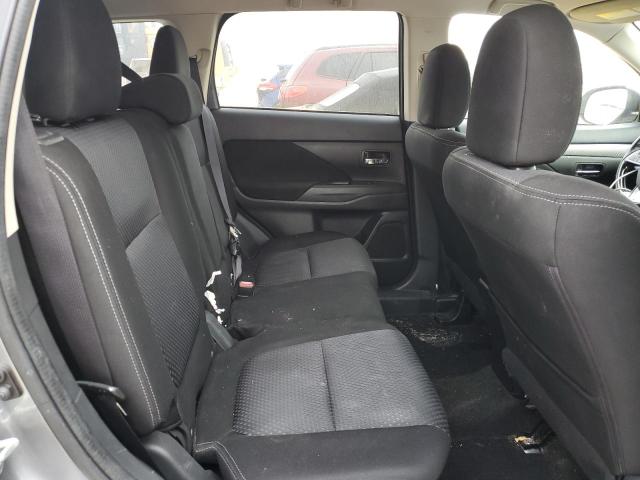 Photo 11 from auction – 2016 MITSUBISHI OUTLANDER with VIN JA4AD3A33GZ011609