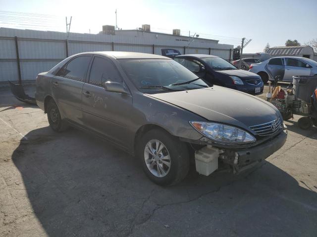 Photo 4 from auction – 2005 TOYOTA CAMRY LE with VIN 4T1BF30K15U600192