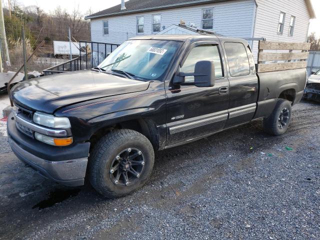 CHEVROLET SILVERADO 2000 with VIN 1GCEK19T4YE217813 - Photo from auction