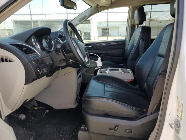 Photo 7 from auction – 2016 CHRYSLER TOWN & COU with VIN 2C4RC1BG1GR299559