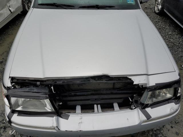 Photo 11 from auction – 2003 MERCURY GRAND MARQ with VIN 2MEFM74WX3X646883