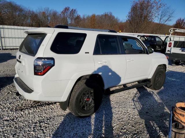 Photo 3 from auction – 2022 TOYOTA 4RUNNER SR with VIN JTEMU5JR4N6084940