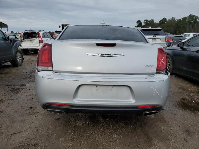 Photo 6 from auction – 2019 CHRYSLER 300 TOURIN with VIN 2C3CCAAG7KH758703